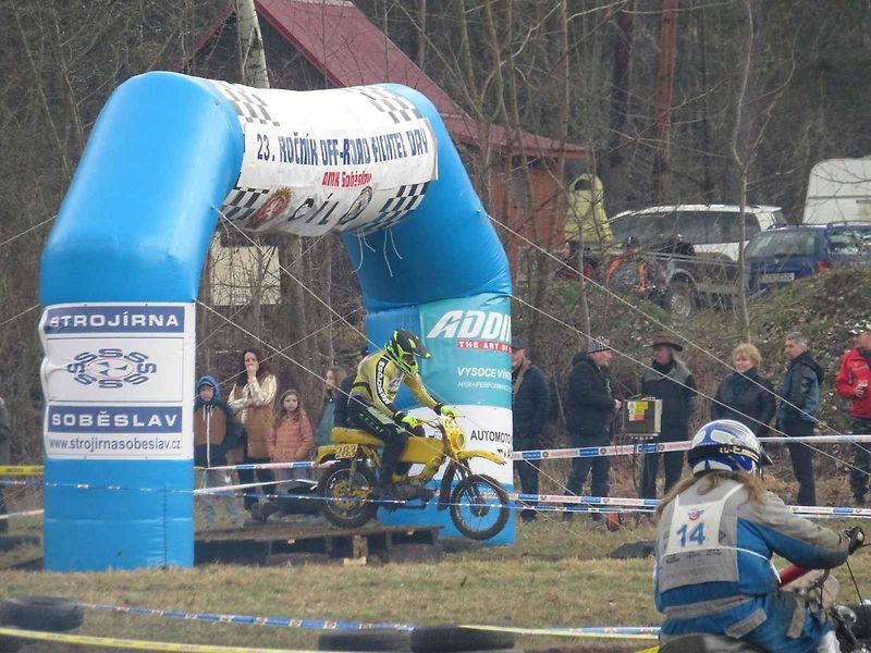 V Autokempu Karvánky v Soběslavi na Táborsku se v sobotu 17. února 2024 jel oblíbený závod Off-road fichtel day.
