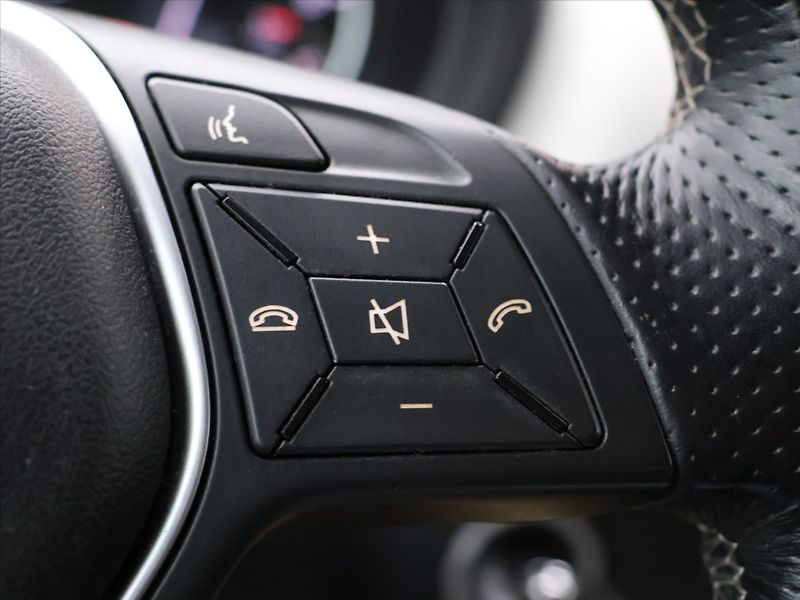 Mercedes-Benz Třídy B 1,6 200i 138kW Navi Xenon - fotka 22 z 37