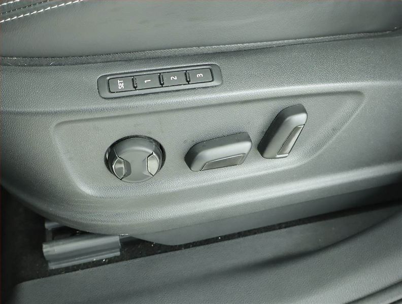 Škoda Kodiaq (2024) Sportline 1.5 TSI - fotka 16 z 17