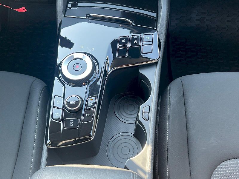 Kia Sportage (2025) Exclusive 1.6 T-GDI MHEV 117 k - fotka 25 z 33