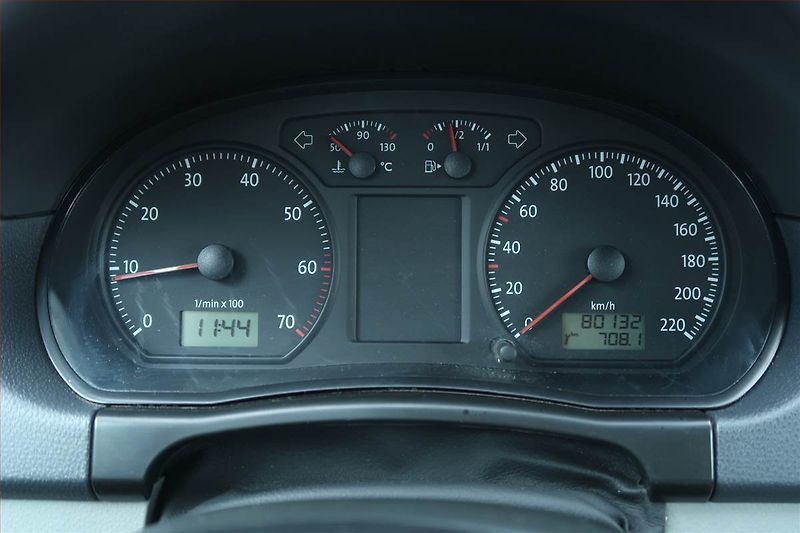 Volkswagen Polo (2008) 1.2 12V, rezervace - fotka 11 z 15