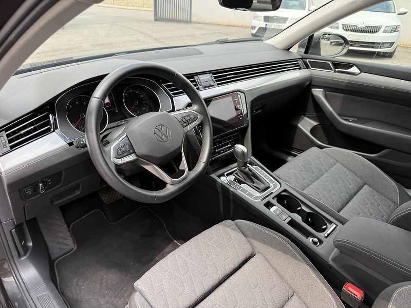 Volkswagen Passat Variant 1.5 TSI 110 kW - fotka 14 z 26