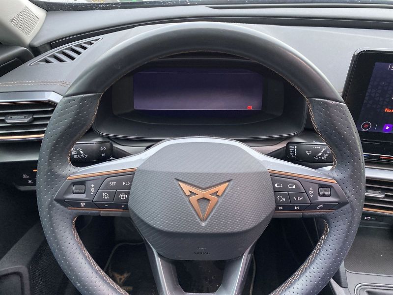 Cupra Formentor (2023) 1.5 TSI Basis - fotka 12 z 40