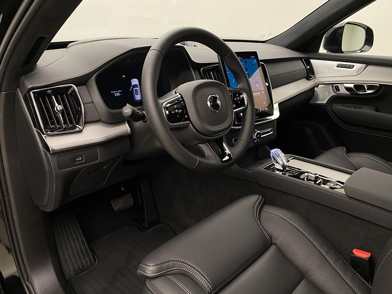 Volvo XC90 (2026) B5 AWD BLACK EDITION ULTRA 7 - fotka 27 z 78