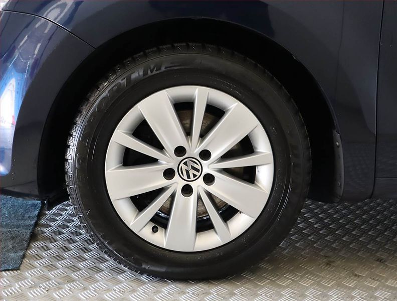 Volkswagen Sharan (2015) 2.0 TDI, Automat, Serv.kniha - fotka 15 z 26