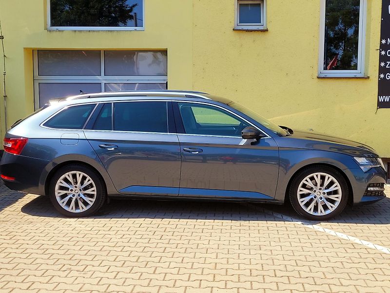 Škoda Superb TDi DSG 4x4 190k *CEBIA*       - fotka 8 z 49