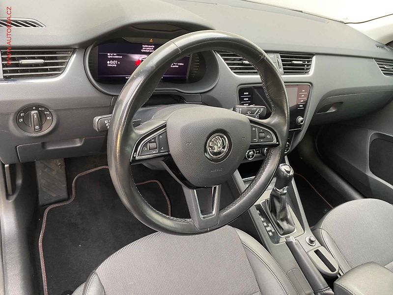 Škoda Octavia (2019) 1.5 TSi, Style, DSG, LED - fotka 12 z 18