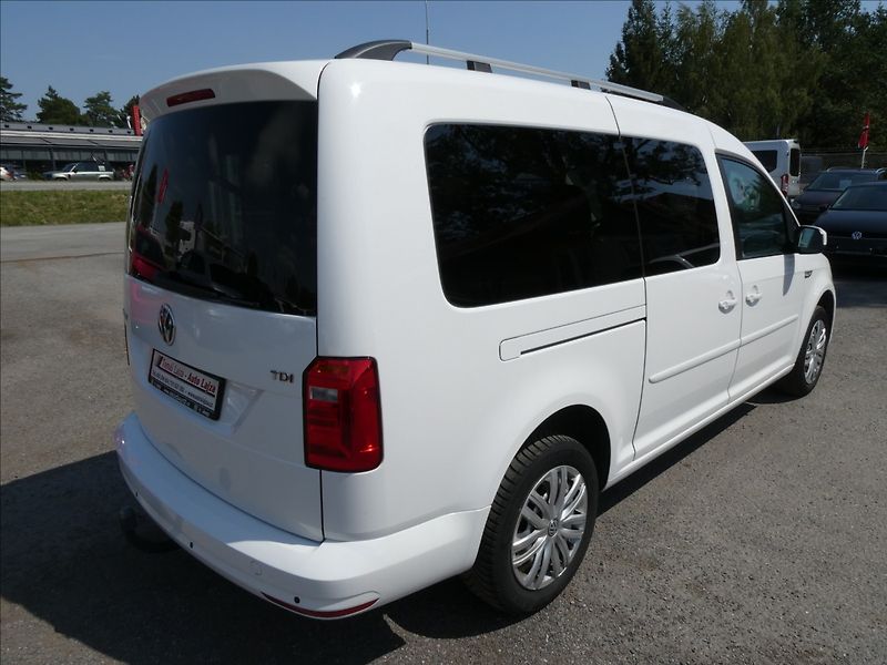 Volkswagen Caddy 2,0 TDi 110kW 7.míst,Maxi,1maj - fotka 9 z 52