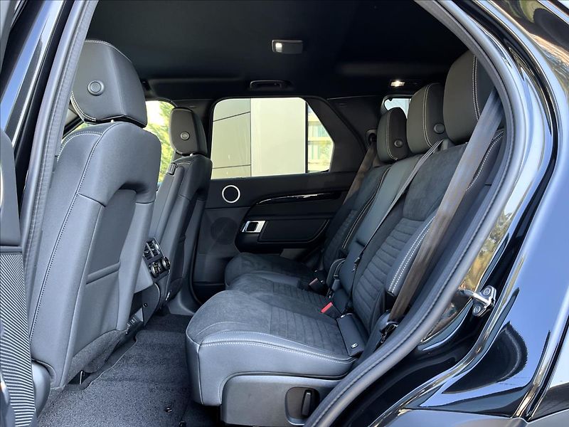 Land Rover Discovery (2026) 3,0 D250 S AWD - fotka 31 z 35