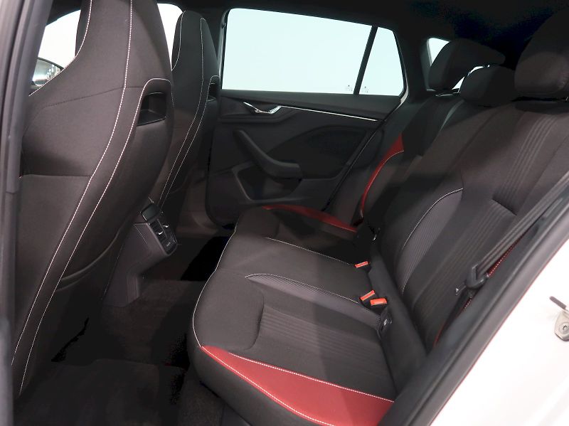 Škoda Scala (2021) MONTE CARLO 1.0TSI 70KW - fotka 30 z 34