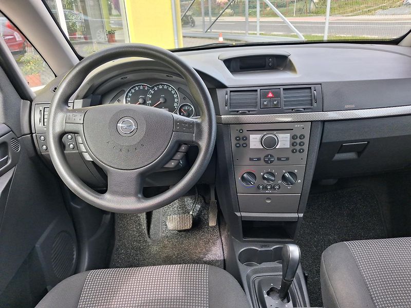 Opel Meriva (2009) 1,6i AUTOMAT  VYHŘ.SEDAČKY - fotka 21 z 33