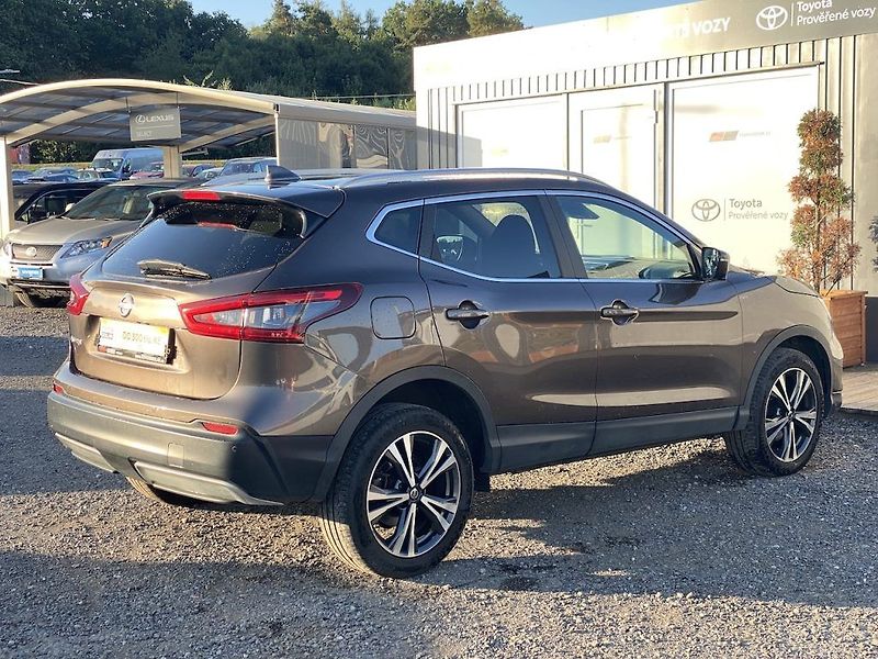 Nissan Qashqai 1.3DIG-T, ČR, manual, serviska - fotka 7 z 26