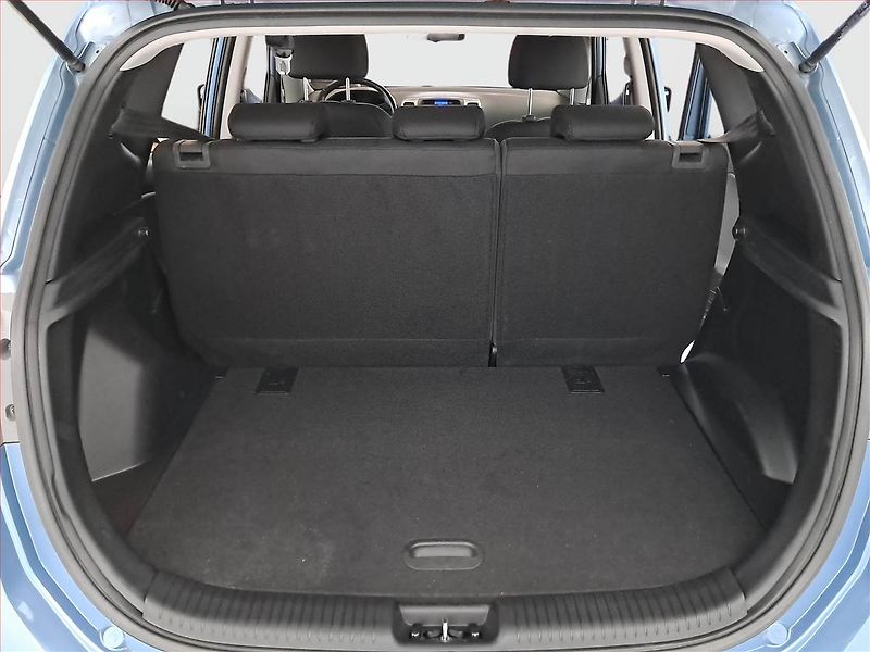 Hyundai ix20 (2013) 1.4 CVVT, Park. senzory - fotka 14 z 16