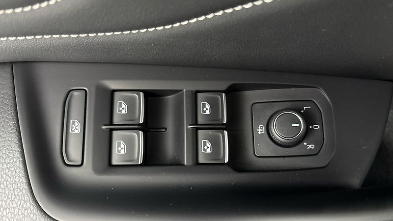 Volkswagen Passat 2.0 TDI DSG 4MOTION Alltrack - fotka 24 z 32