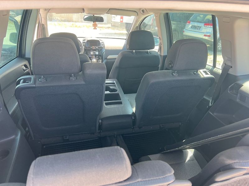 Opel Zafira 1.7 TDI - fotka 14 z 16
