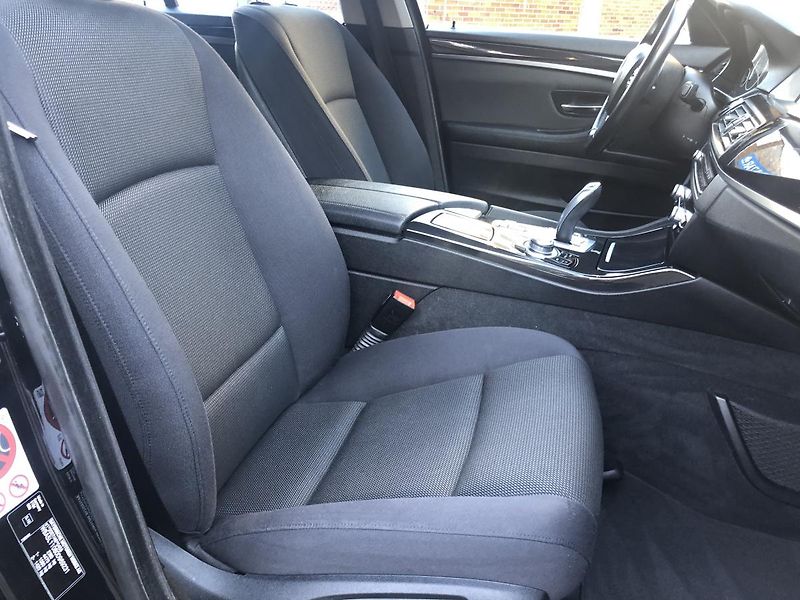 BMW Řada 5 (2015) 518d Touring NAVI velmi pěkný - fotka 39 z 76