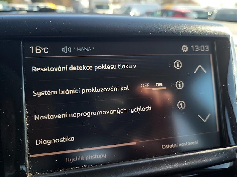 Peugeot 2008 ACTIVE 1.2 PureTech AUTOMAT - fotka 17 z 42