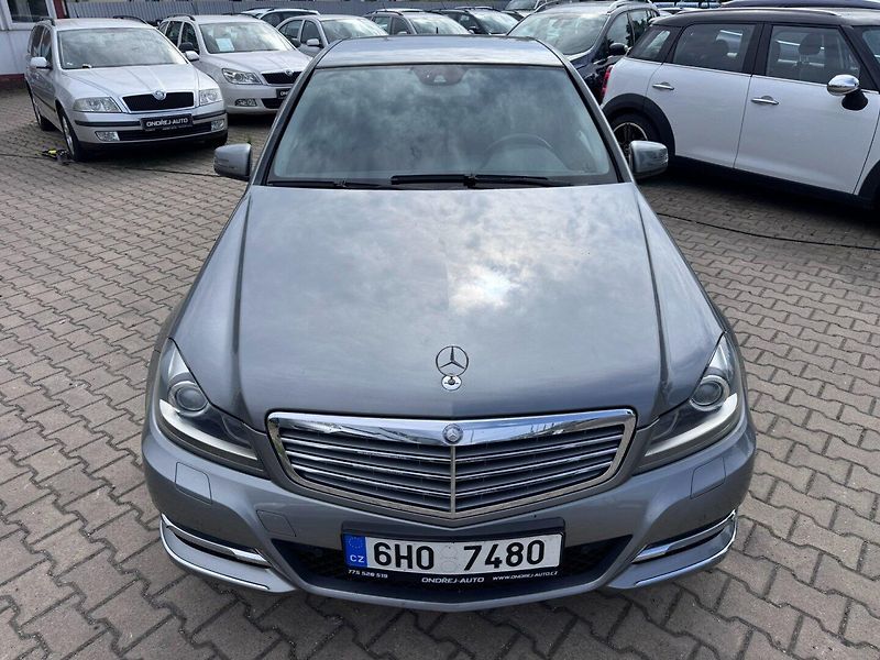 Mercedes-Benz Třídy C (2011) 200 1,8 CGI 135 KW ROZVODY - fotka 9 z 50