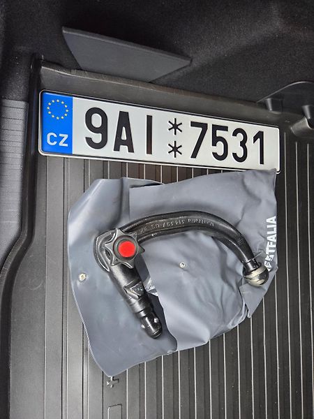 Citroën C4 (2022) 1.5 BHDi 130 SHINE EAT8 - fotka 35 z 38