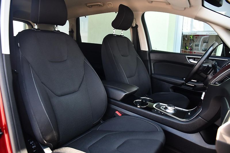 Ford S-MAX 2,0TDCi ČR 1.MAJITEL 140KW AT - fotka 14 z 53