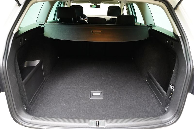 Volkswagen Passat - fotka 27 z 27