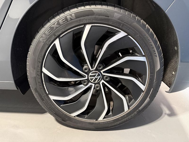 Volkswagen Golf 2,0 TDI 110 kW Life - fotka 14 z 14