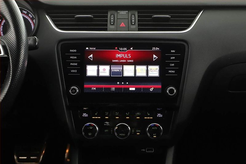 Škoda Octavia (2020) RS 2.0 TSI - fotka 9 z 21