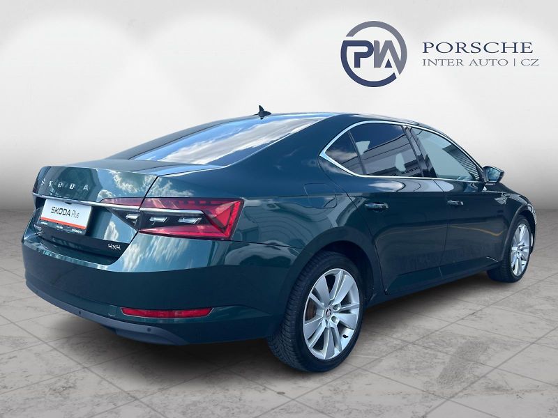 Škoda Superb 2.0TDI 147kW DSG - fotka 2 z 25
