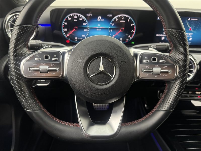 Mercedes-Benz Třídy A 1,3 AMG DPH KAMERA VÝHŘEV ČR - fotka 9 z 40