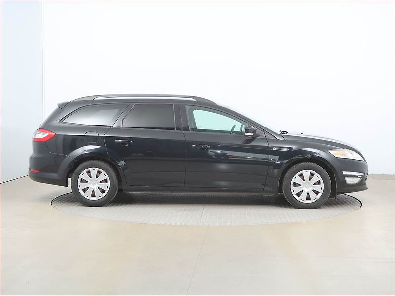 Ford Mondeo (2011) Trend 1.6 TDCi, Tempomat - fotka 6 z 14