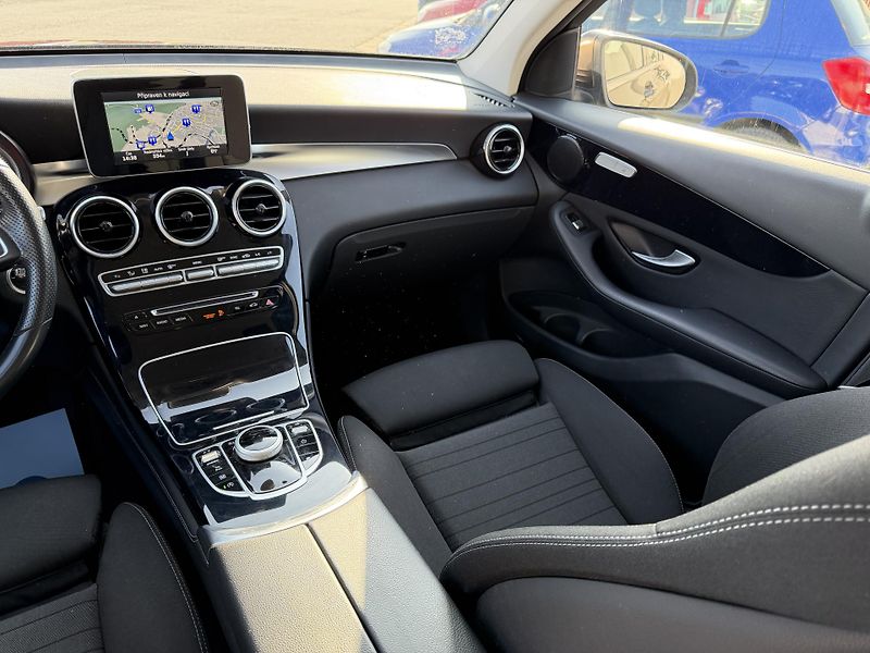 Mercedes-Benz GLC 220d 125kW 4Matic - fotka 44 z 68