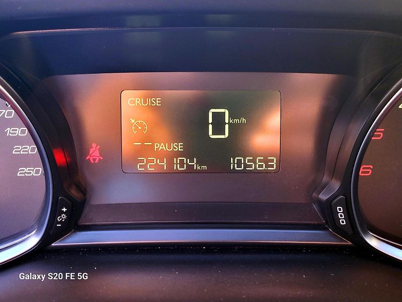 Peugeot 308 eHDi GT Line*SERV.KNIHA ROZVOD - fotka 41 z 45