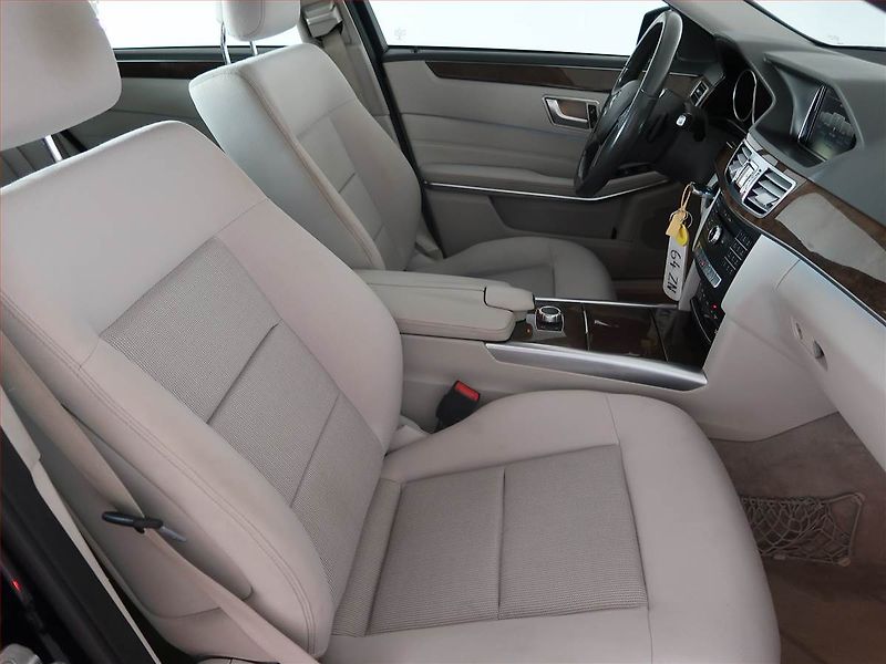 Mercedes-Benz Třídy E (2015) E 220 BlueTEC, Automat - fotka 9 z 14