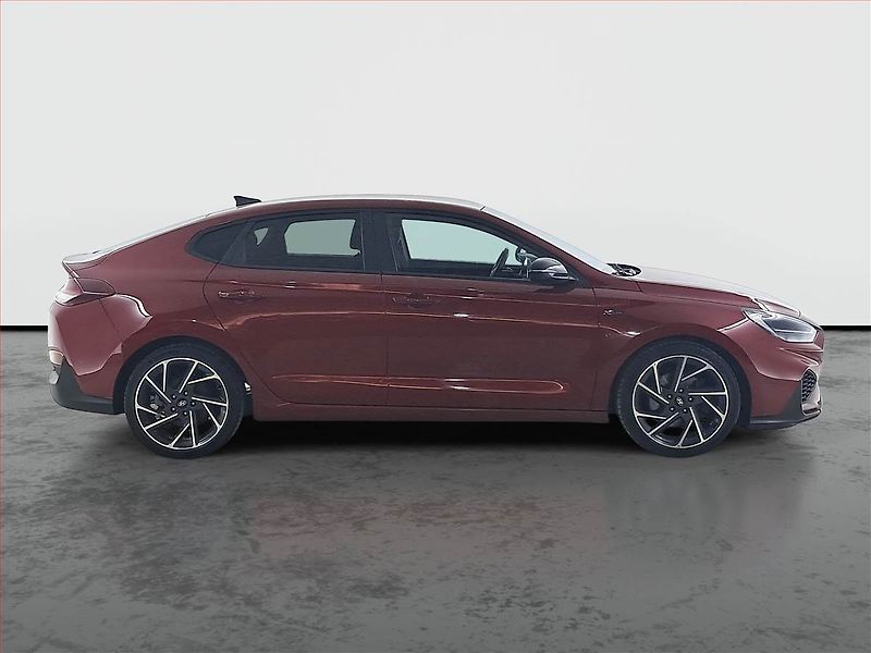 Hyundai i30 (2021) N-Line 1.5 T-GDI MHEV - fotka 6 z 14