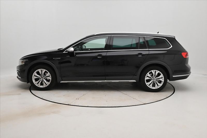 Volkswagen Passat 2,0 TDI 147kW Alltrack DSG 4Mo - fotka 8 z 32