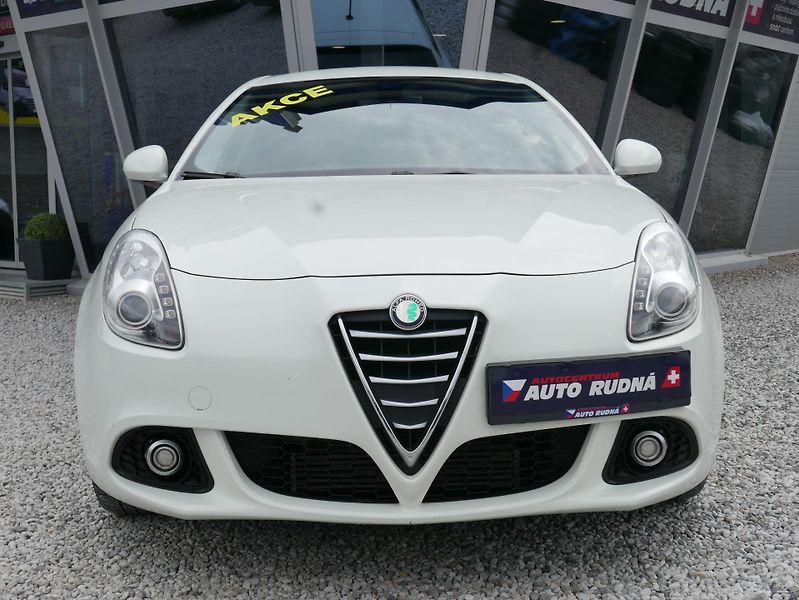 Alfa Romeo Giulietta 1,4T 120PS ČR - fotka 2 z 32