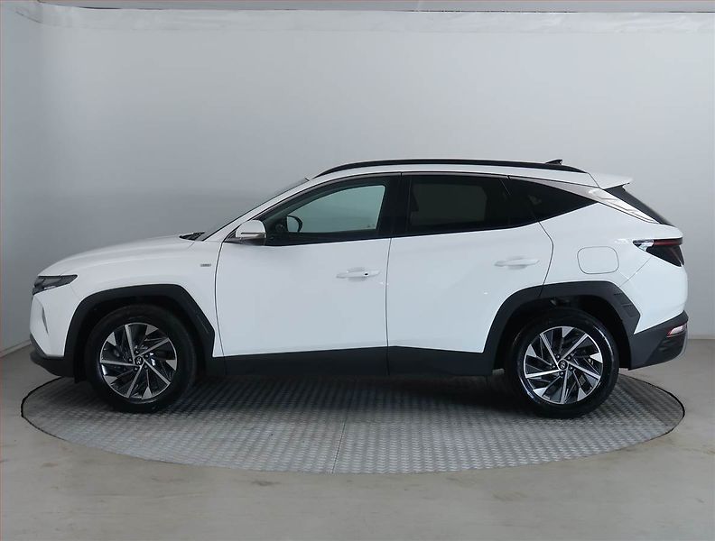 Hyundai Tucson (2024) 1.6 T-GDI 48V MHEV - fotka 3 z 19