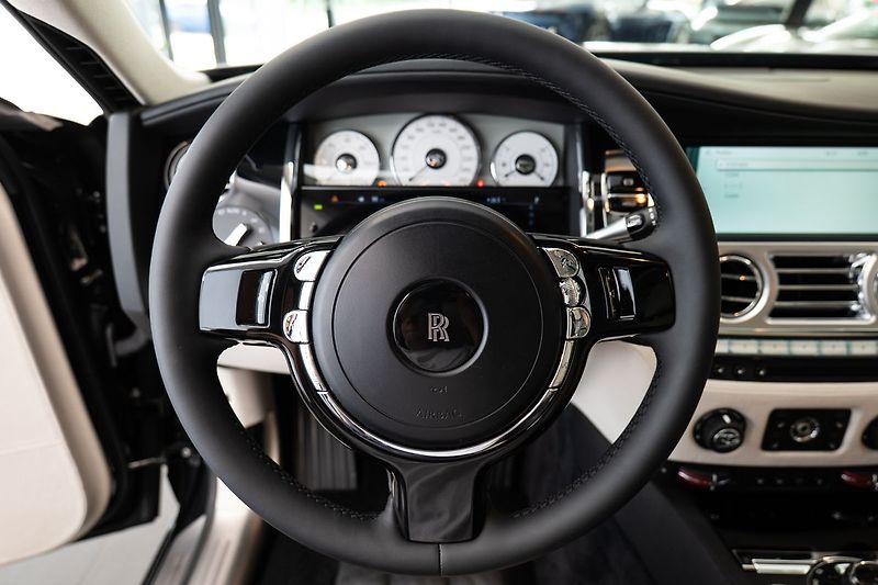 Rolls-Royce Ghost Family 360/Pano/Masážní sedadl - fotka 6 z 31