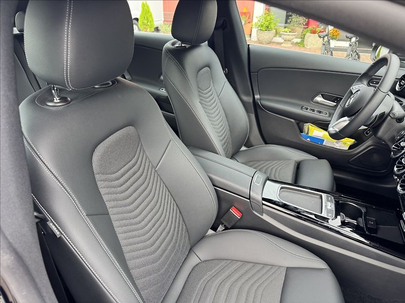 Mercedes-Benz CLA 1,3   200 - fotka 6 z 12