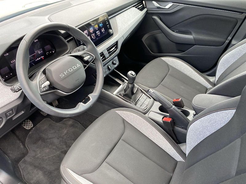 Škoda Scala (2025) 1.0 TSI Selection - fotka 8 z 33