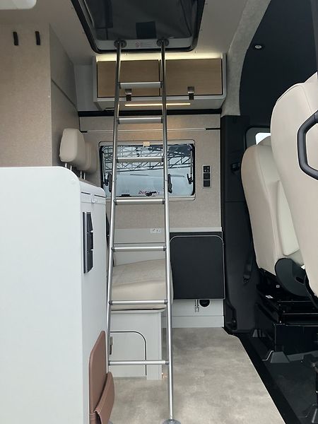 Hymer (2025) Grand Canyon S 4x4 střecha - fotka 12 z 19