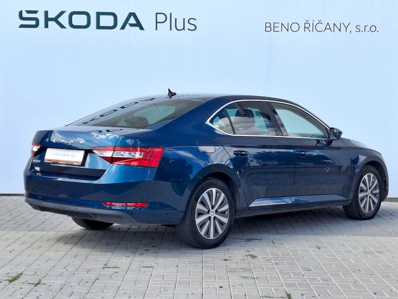 Škoda Superb (2023) Style DSG 1,5TSi 110kW - fotka 2 z 35