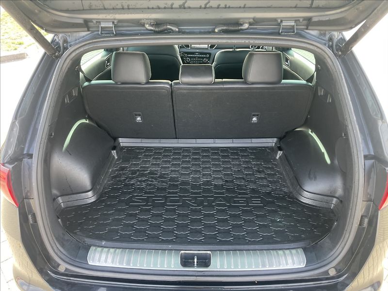 Kia Sportage 1,6 GDi 130kw 4x4 GT-Line CZau - fotka 9 z 39