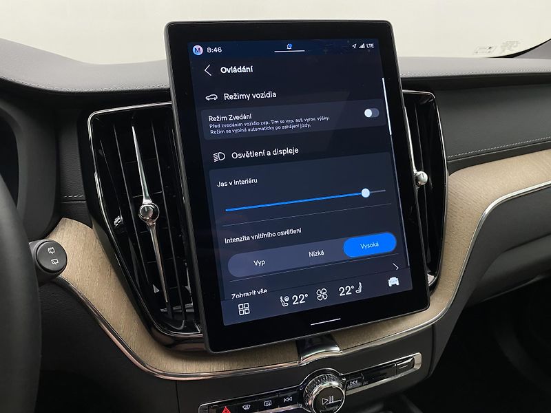 Volvo XC60 T8 AWD RECHARGE ULTRA DARK CZ - fotka 54 z 69