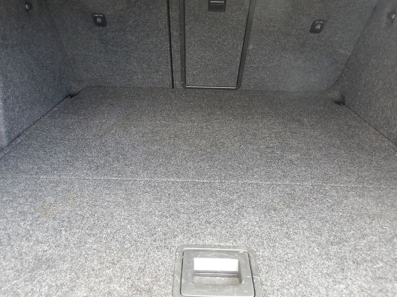 Škoda Superb 2,0TDi 103kW DSG ! ČR ! 2.MAJ. - fotka 20 z 45
