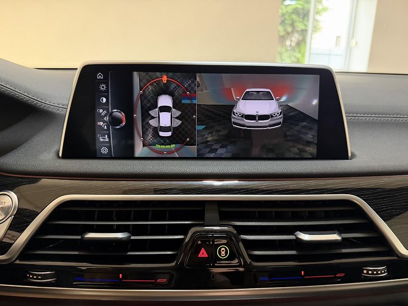 BMW Řada 7 BMW 740d xDrive M-Paket CZ - fotka 31 z 50