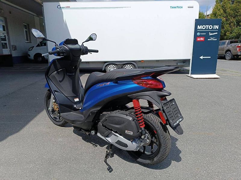 Piaggio Medley 125 (2024) S Blu Zaffiro (sleva 14.000.-) - fotka 5 z 9