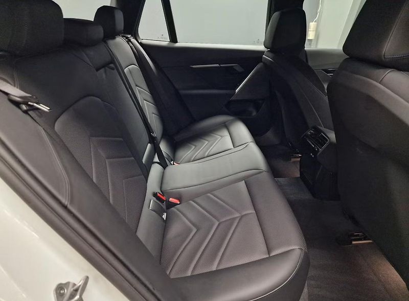 BMW i5 eDrive40 Touring M Kamera Taž. - fotka 9 z 12