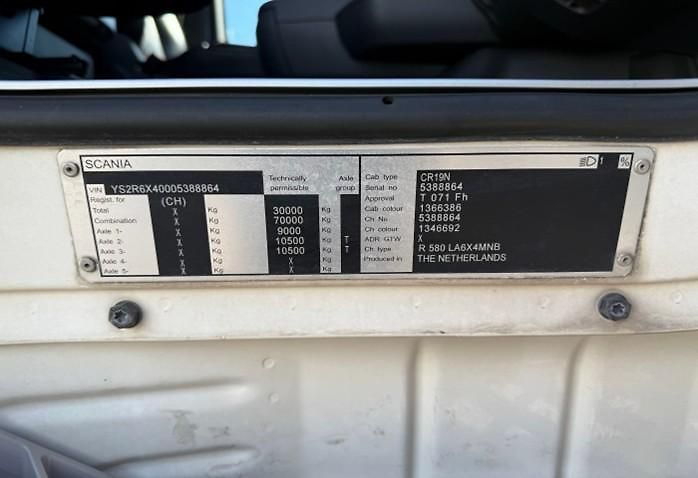 Scania (2015) R 580 6x4 tahač + návěs MIX - fotka 18 z 18