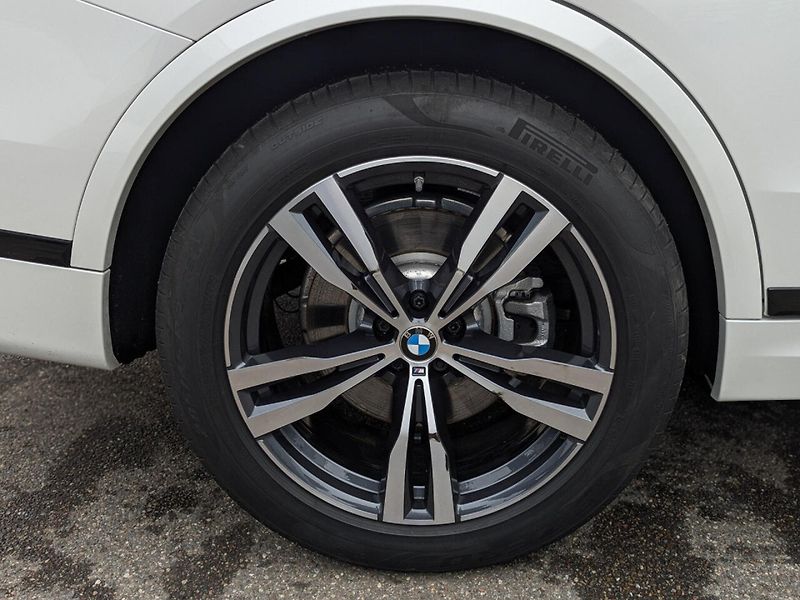 BMW X7 xDrive40i M-Sport NezTop Pano - fotka 9 z 13